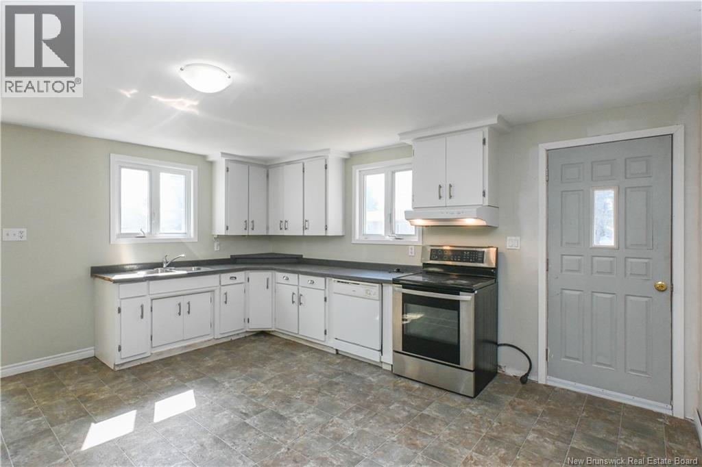 25 Rue Du Portage Street, Caraquet, New Brunswick  E1W 1A8 - Photo 13 - NB126975