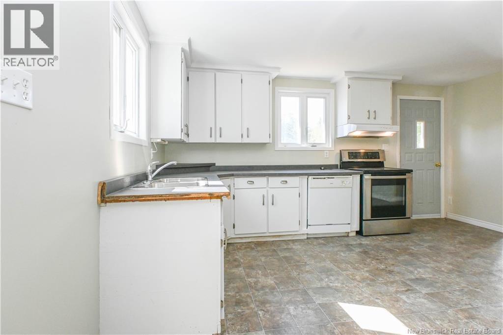 25 Rue Du Portage Street, Caraquet, New Brunswick  E1W 1A8 - Photo 14 - NB126975