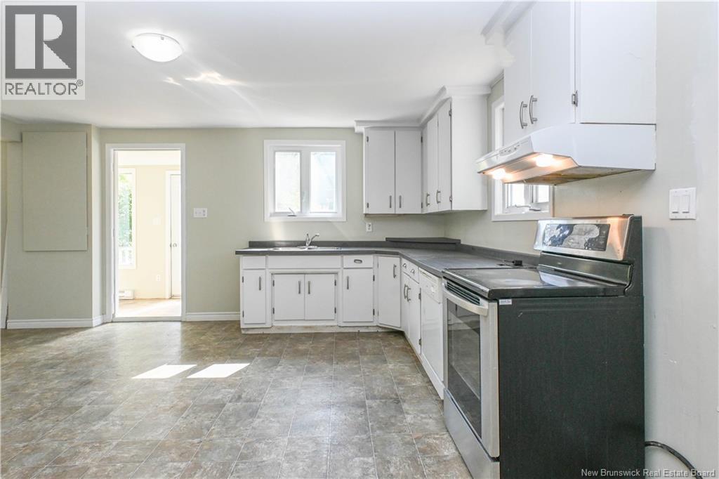 25 Rue Du Portage Street, Caraquet, New Brunswick  E1W 1A8 - Photo 15 - NB126975
