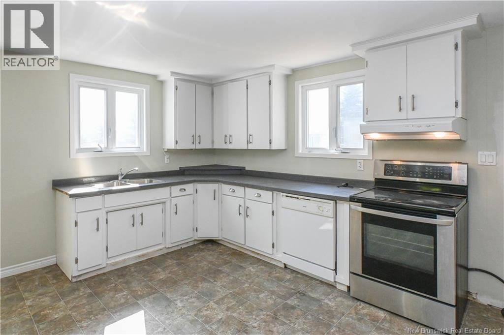 25 Rue Du Portage Street, Caraquet, New Brunswick  E1W 1A8 - Photo 16 - NB126975