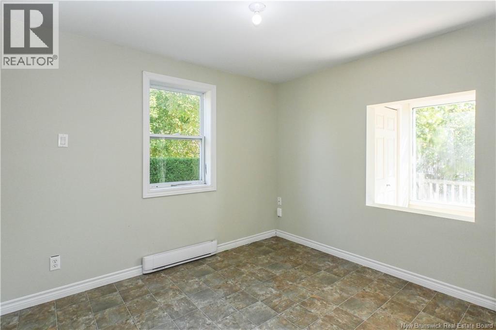 25 Rue Du Portage Street, Caraquet, New Brunswick  E1W 1A8 - Photo 17 - NB126975