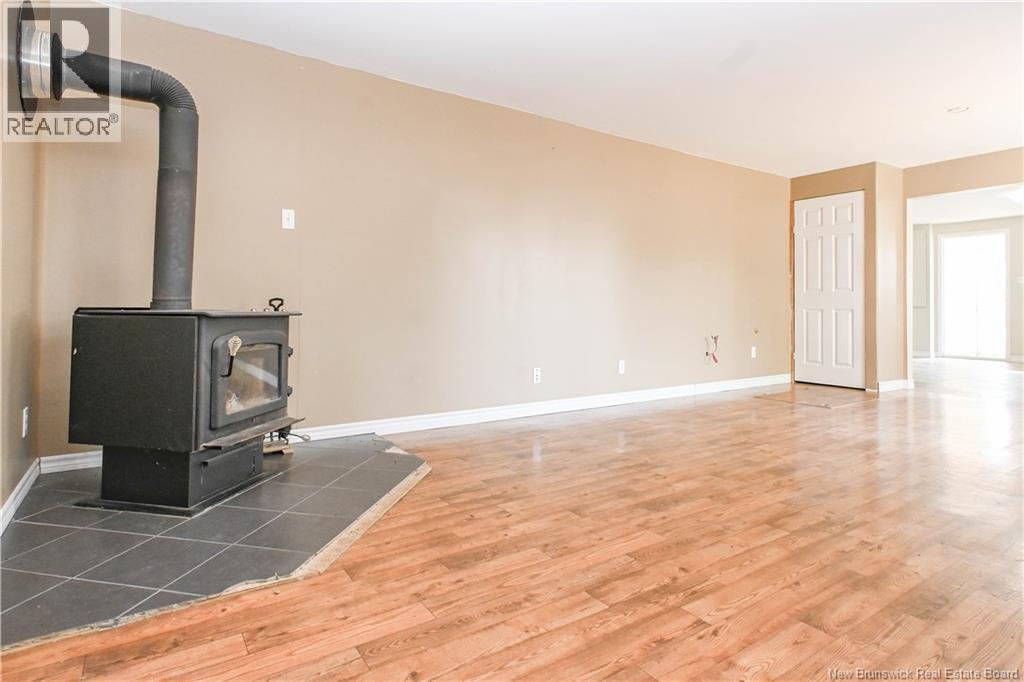 25 Rue Du Portage Street, Caraquet, New Brunswick  E1W 1A8 - Photo 22 - NB126975