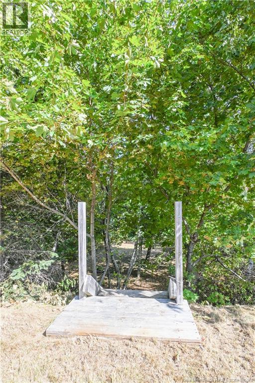 25 Rue Du Portage Street, Caraquet, New Brunswick  E1W 1A8 - Photo 8 - NB126975