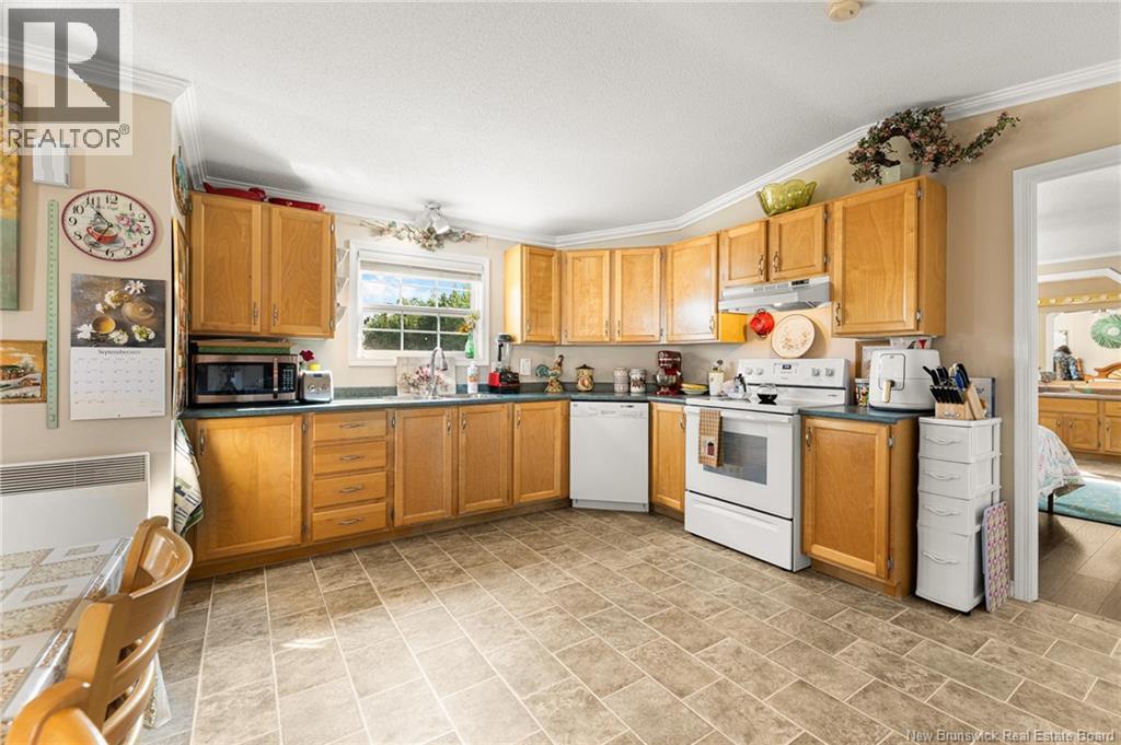 11 Ascona Street, Moncton, New Brunswick  E1H 3H7 - Photo 5 - NB127000