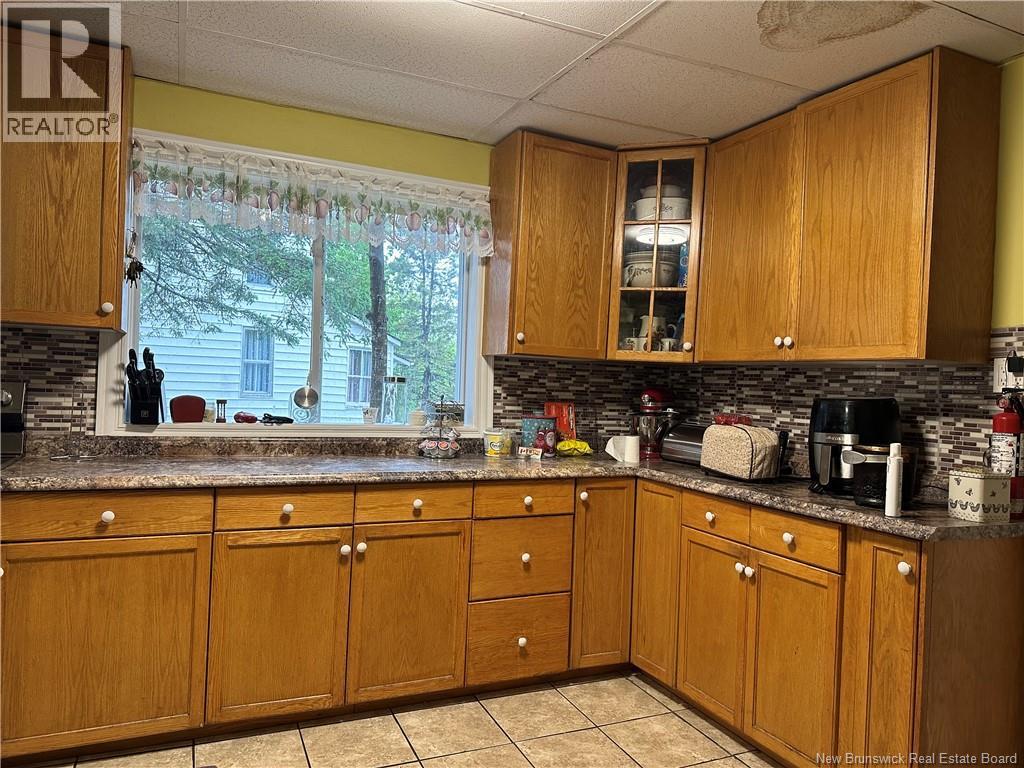 15 Cedar Street, Mcadam, New Brunswick E6J 1V5 - Photo 2 - NB127004
