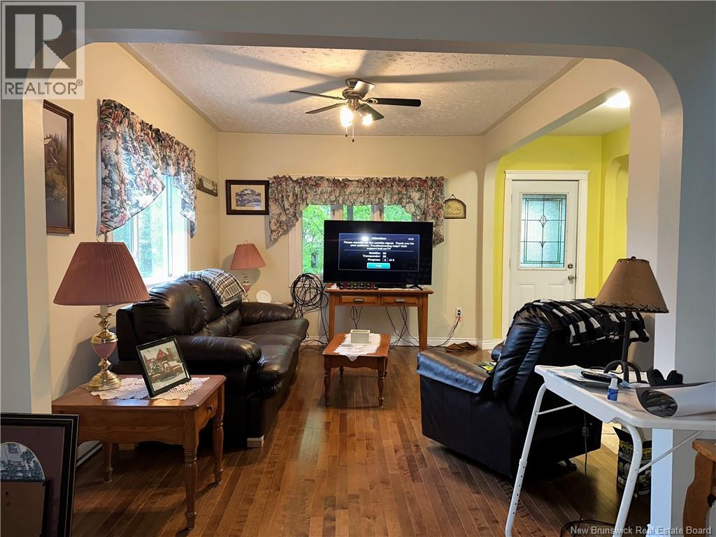 15 Cedar Street, Mcadam, New Brunswick E6J 1V5 - Photo 7 - NB127004