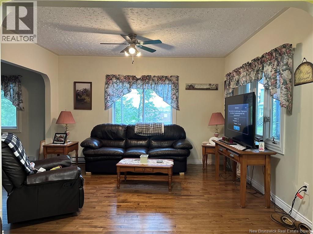 15 Cedar Street, Mcadam, New Brunswick E6J 1V5 - Photo 8 - NB127004