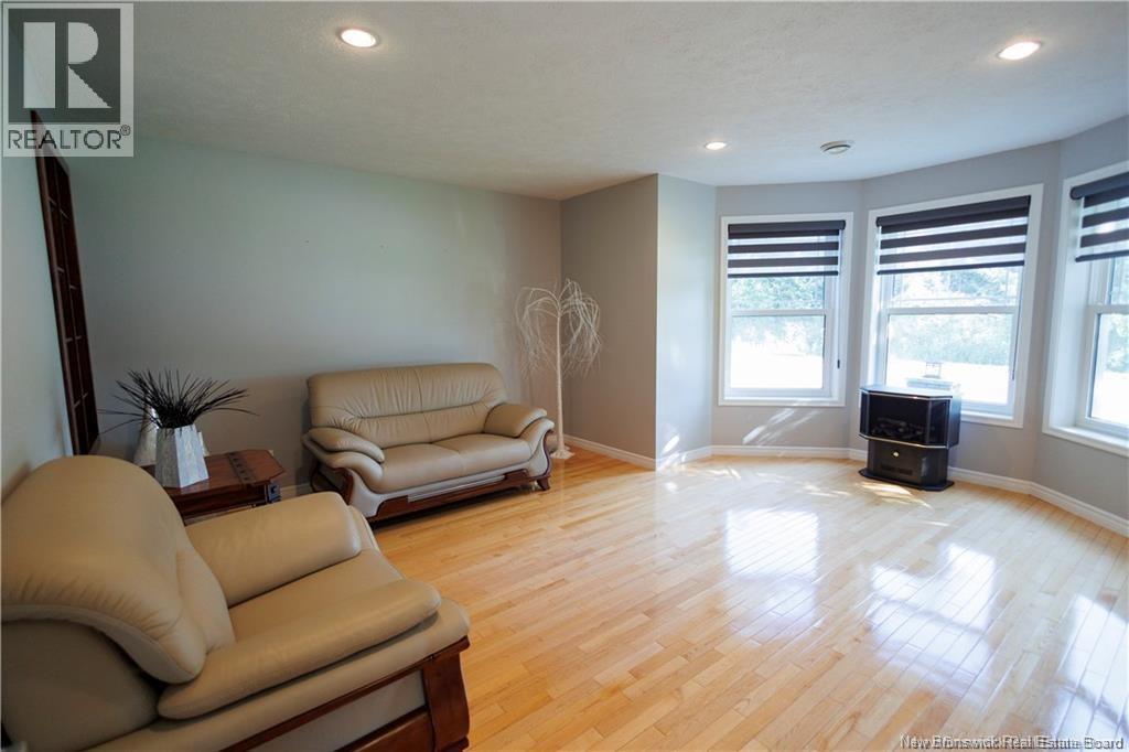 70 River Road, Grand-Sault/grand Falls, New Brunswick E3Z 1R6 - Photo 32 - NB127055