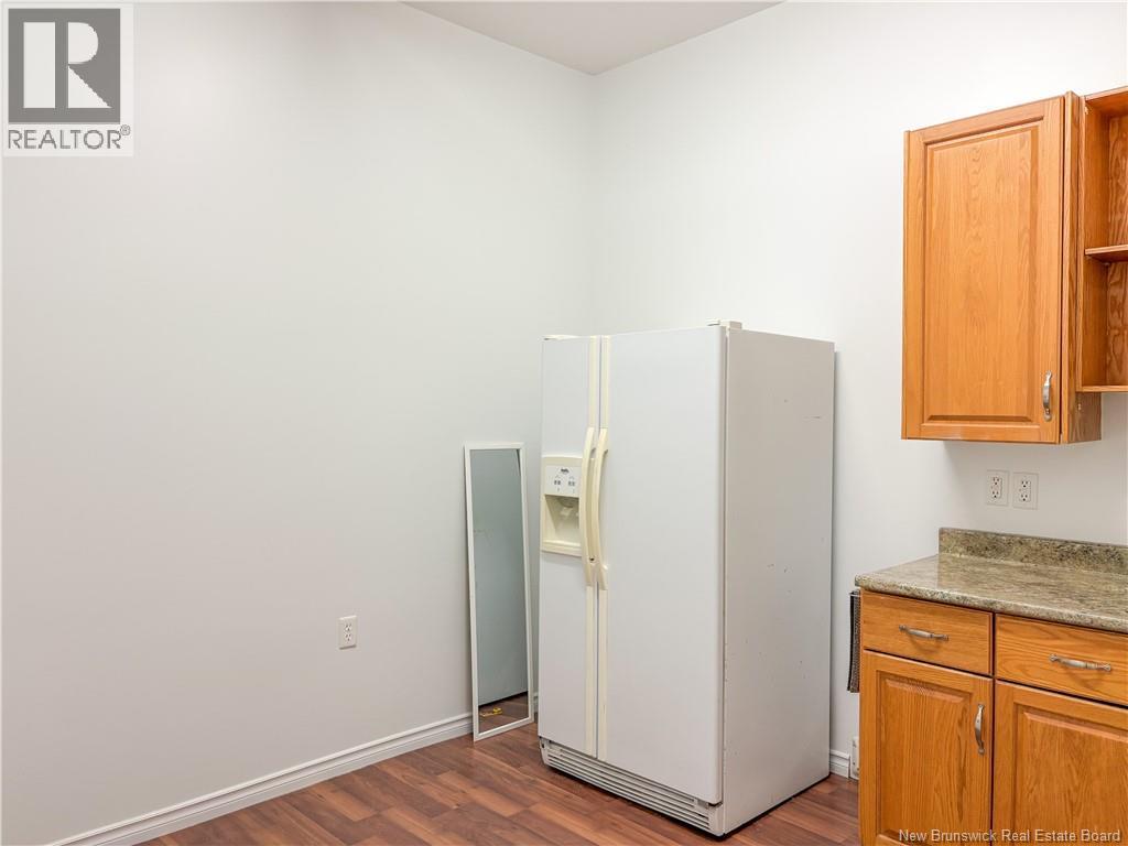 34 Scott Street, Woodstock, New Brunswick  E7M 0C7 - Photo 29 - NB127081