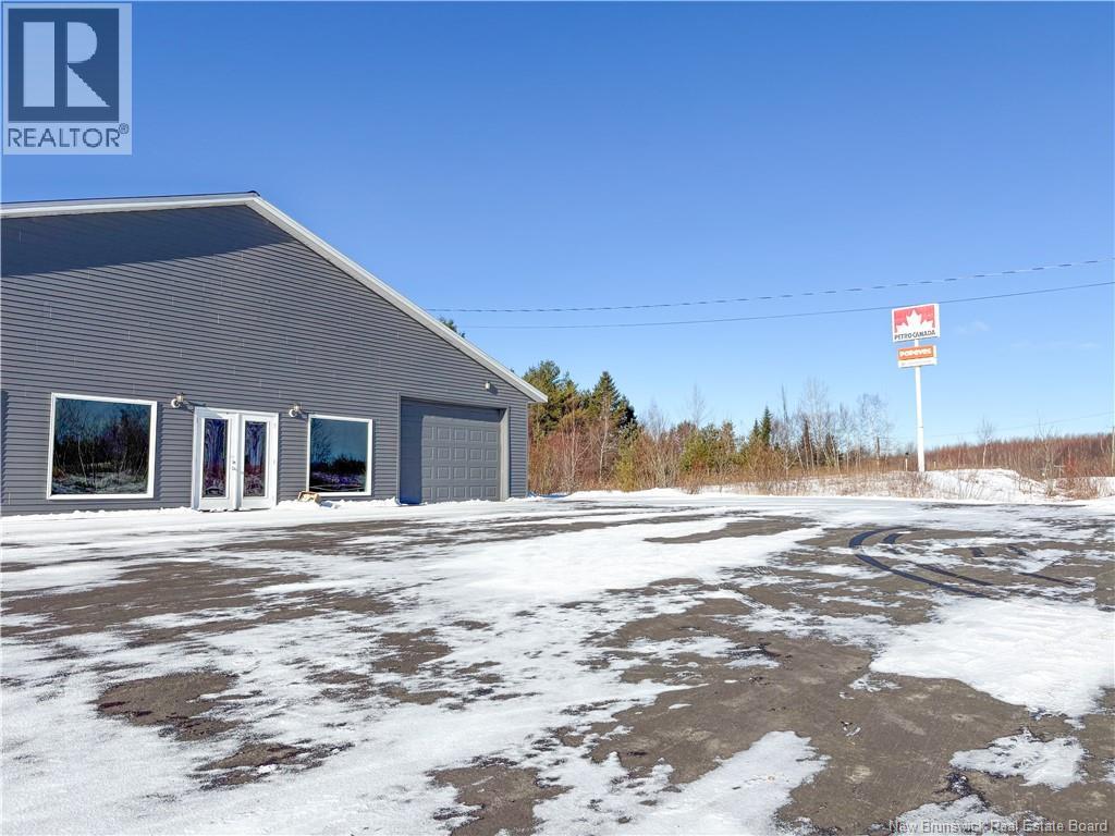 34 Scott Street, Woodstock, New Brunswick  E7M 0C7 - Photo 44 - NB127081