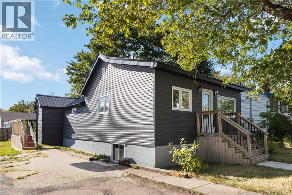 48 Eighth Street, Moncton, New Brunswick  E1E 3E9 - Photo 2 - NB127006