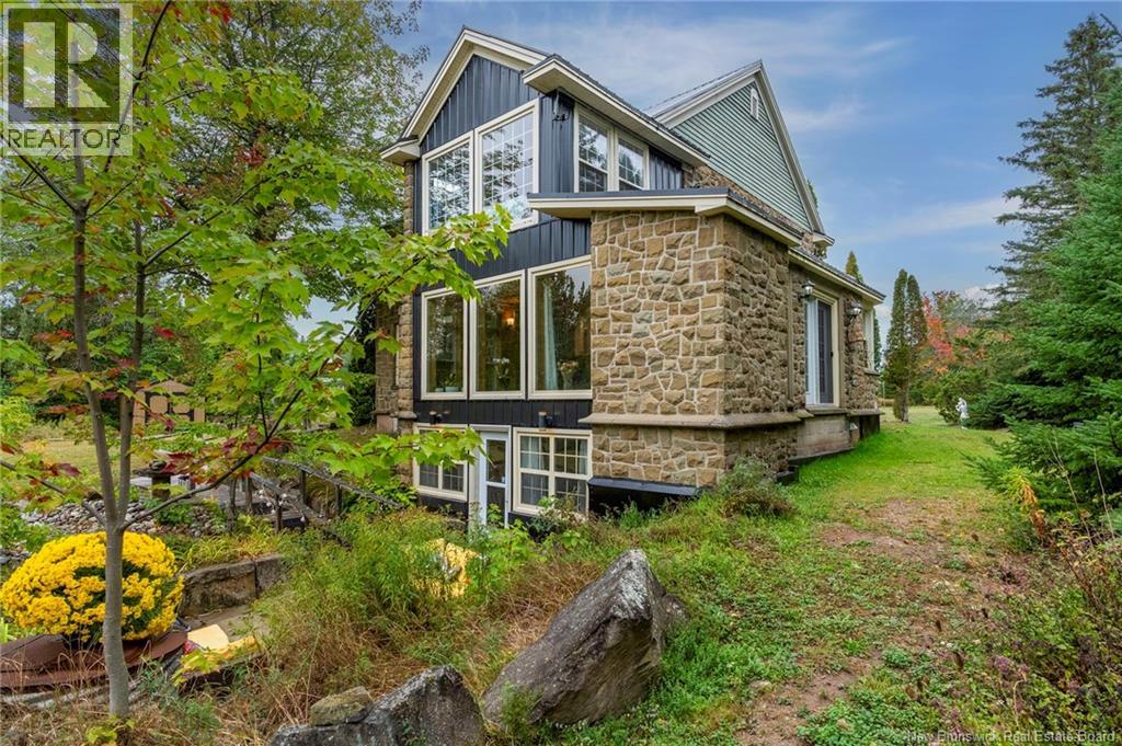 498 Chartersville Road, Dieppe, New Brunswick E1A 1K6 - Photo 3 - NB127018