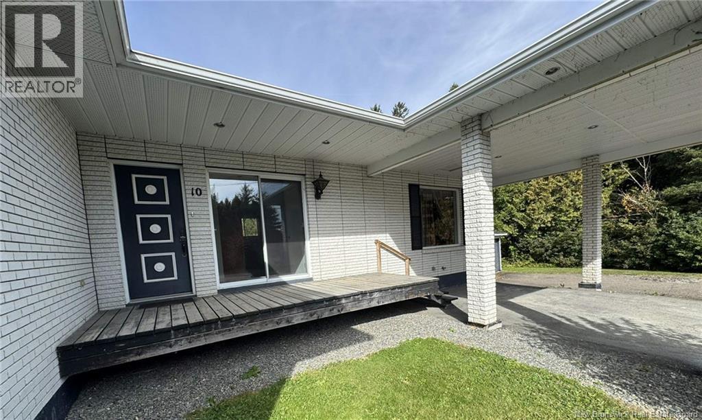 10 Beaulieu Street, Saint-Quentin, New Brunswick E8A 1A9 - Photo 4 - NB127236