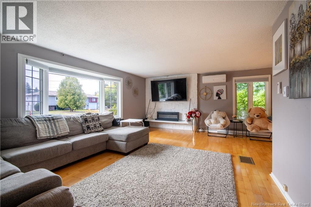 35 Avalon Street, Dieppe, New Brunswick E1A 1J8 - Photo 4 - NB127161