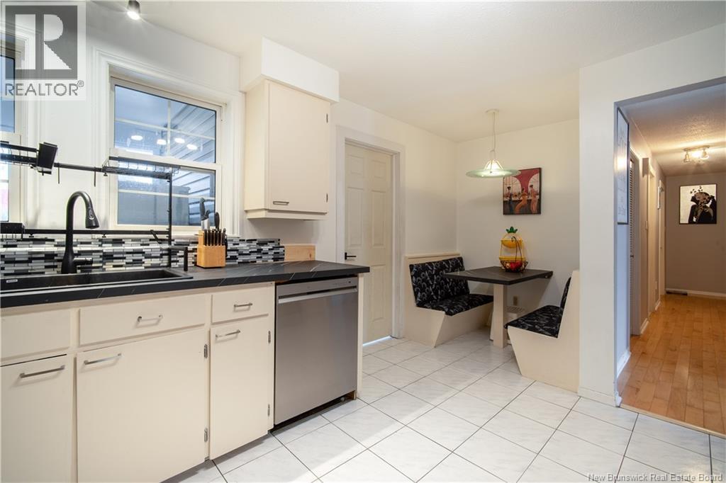 35 Avalon Street, Dieppe, New Brunswick E1A 1J8 - Photo 5 - NB127161
