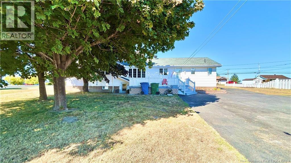 312 St-Pierre E Boulevard, Caraquet, New Brunswick  E1W 1B4 - Photo 30 - NB127339