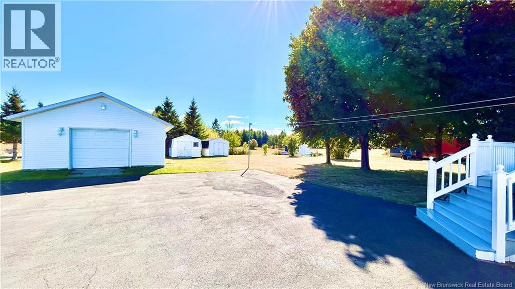 312 St-Pierre E Boulevard, Caraquet, New Brunswick  E1W 1B4 - Photo 37 - NB127339
