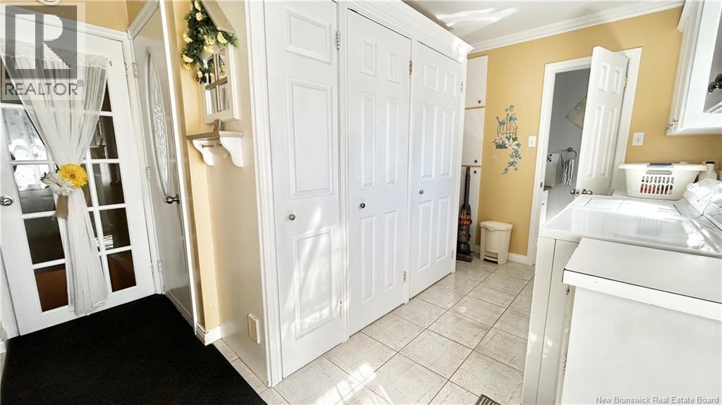 312 St-Pierre E Boulevard, Caraquet, New Brunswick  E1W 1B4 - Photo 5 - NB127339