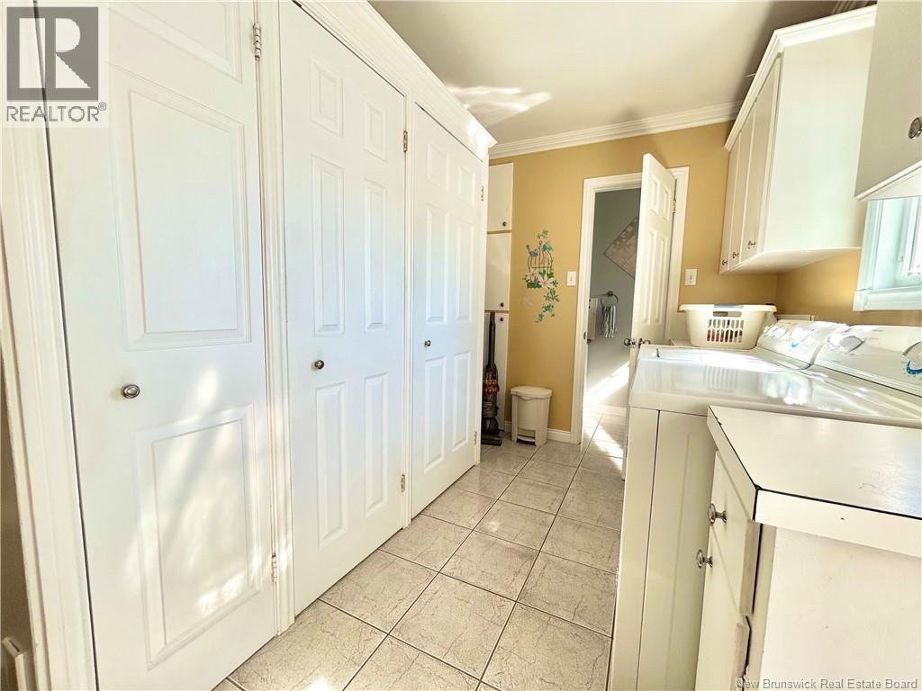 312 St-Pierre E Boulevard, Caraquet, New Brunswick  E1W 1B4 - Photo 6 - NB127339