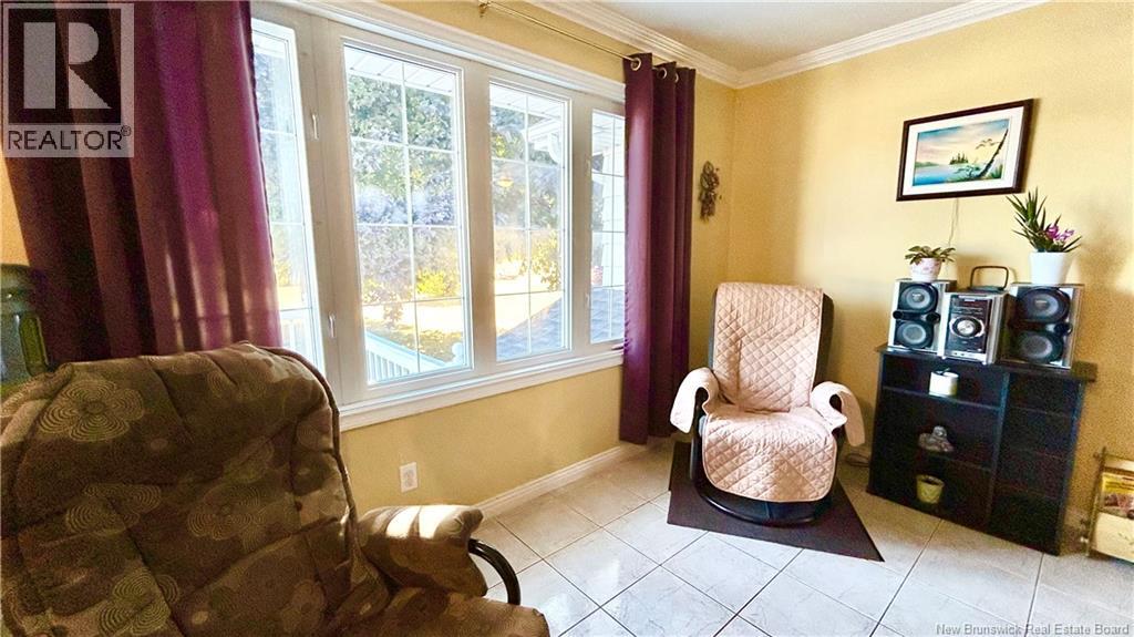 312 St-Pierre E Boulevard, Caraquet, New Brunswick  E1W 1B4 - Photo 9 - NB127339