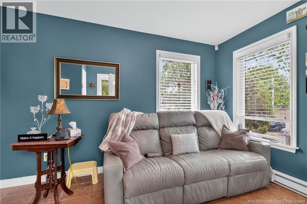 12 Briarcroft Street, Salisbury, New Brunswick E4J 2A9 - Photo 5 - NB127353