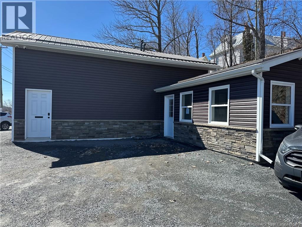535+539 Main Street, Woodstock, New Brunswick  E7M 2B9 - Photo 11 - NB127377