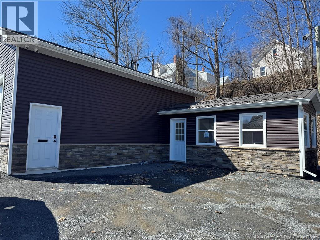 535+539 Main Street, Woodstock, New Brunswick  E7M 2B9 - Photo 5 - NB127377