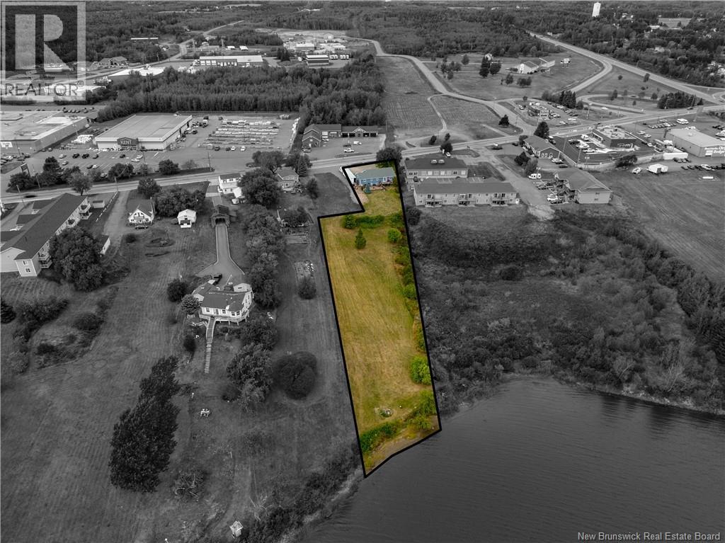 200 Irving Boulevard, Bouctouche, New Brunswick  E4S 3L7 - Photo 6 - NB126699