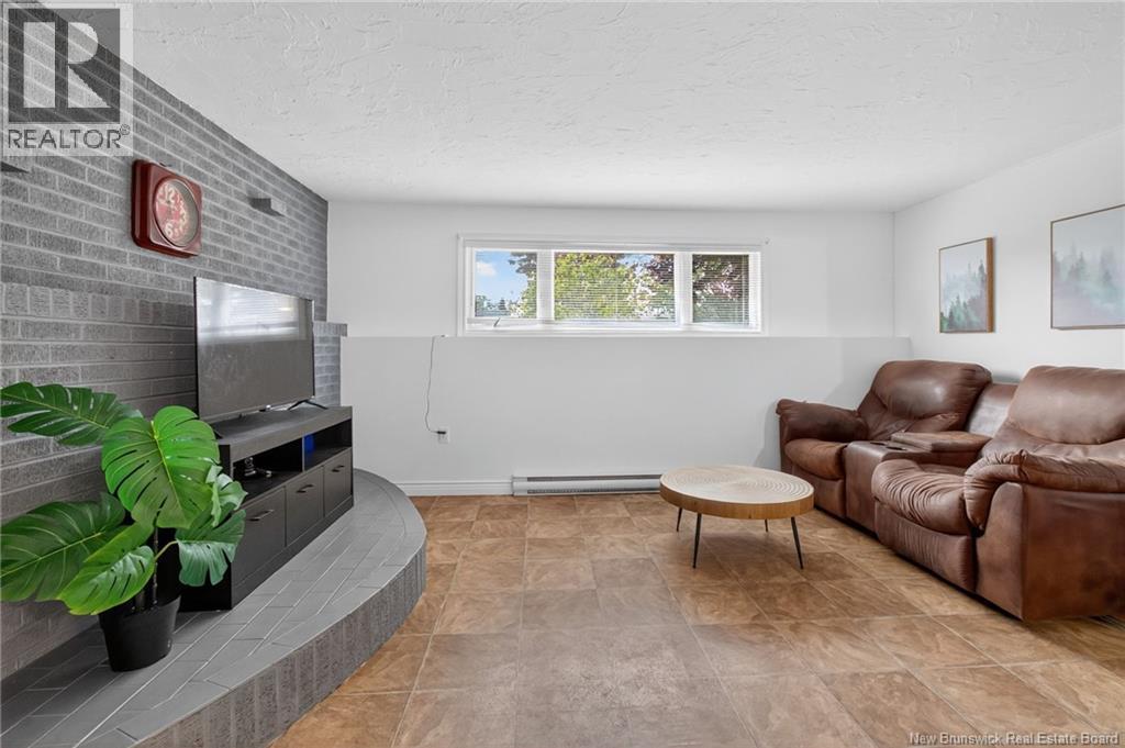 598 Guy, Dieppe, New Brunswick  E1A 4V7 - Photo 28 - NB127427