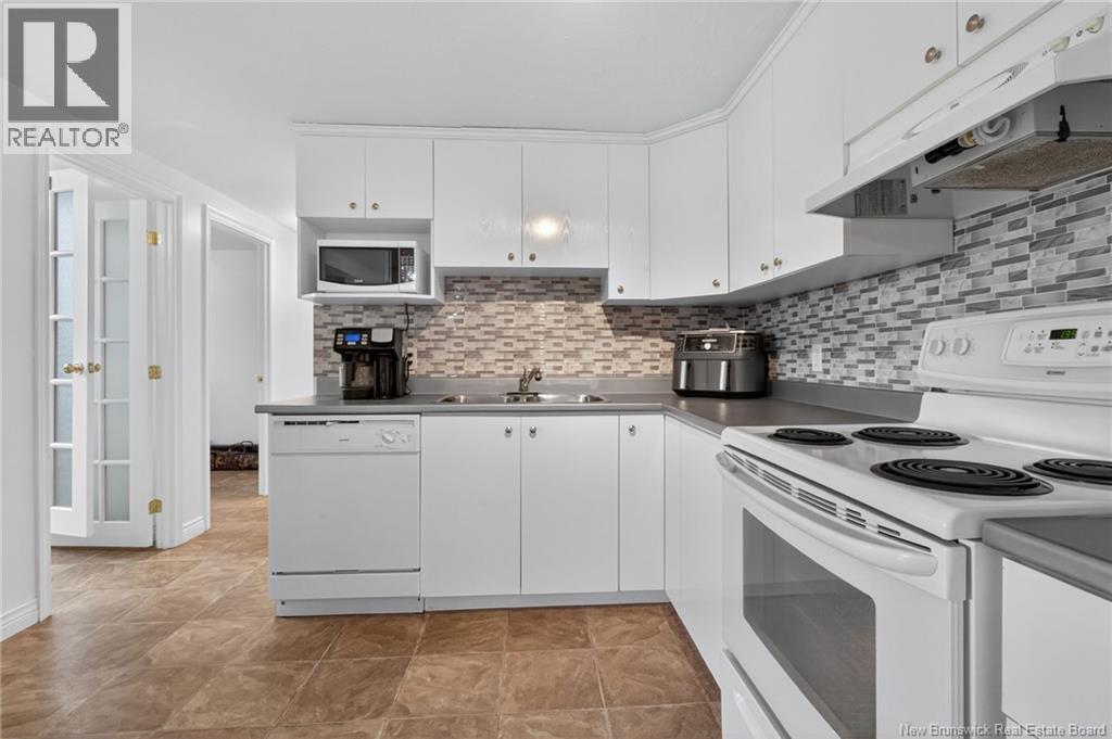 598 Guy, Dieppe, New Brunswick  E1A 4V7 - Photo 32 - NB127427