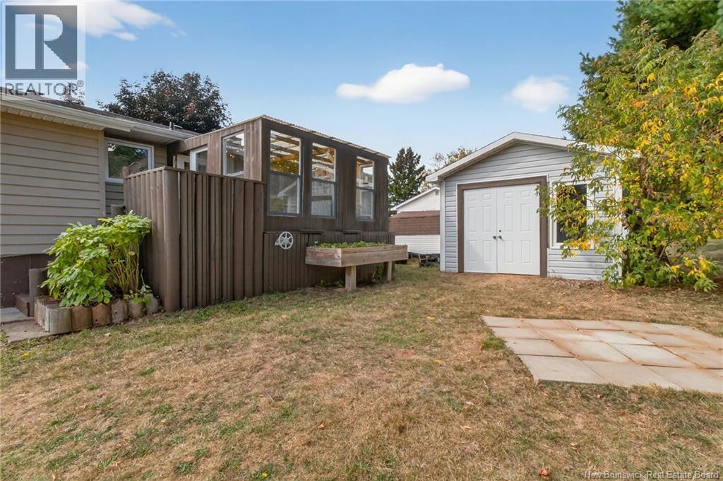 598 Guy, Dieppe, New Brunswick  E1A 4V7 - Photo 45 - NB127427
