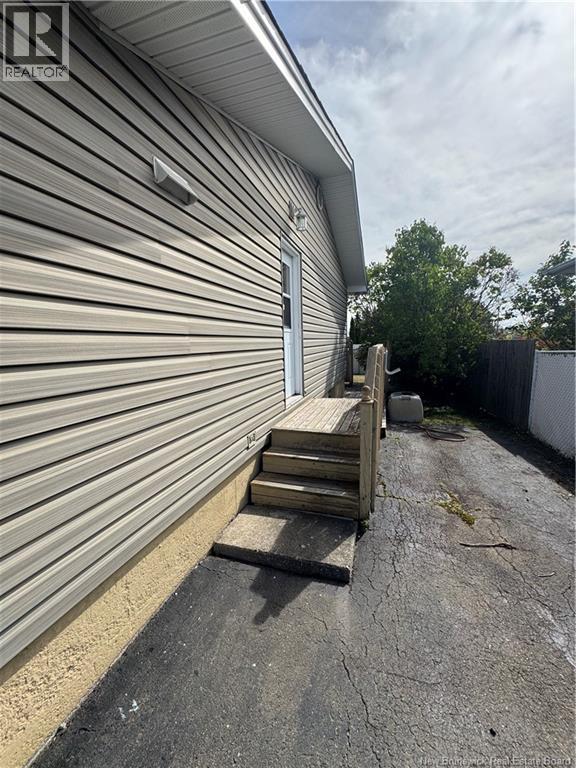 38 Vine Avenue, Moncton, New Brunswick  E1E 1K1 - Photo 3 - NB127455