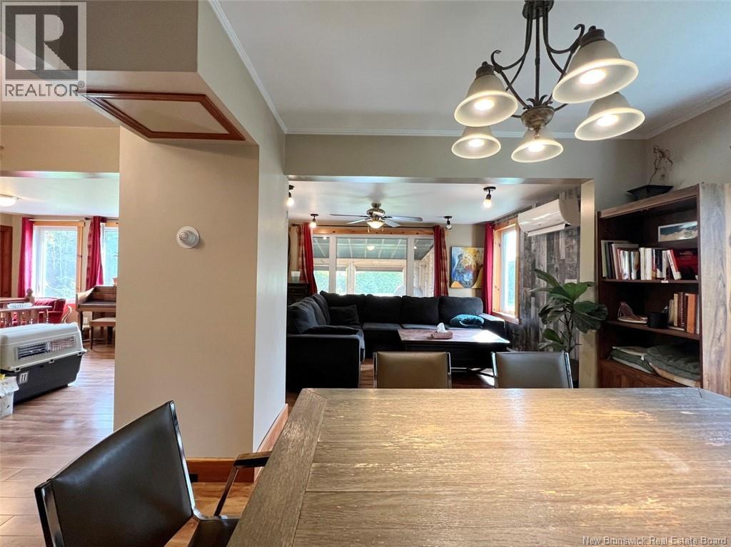 30 Hubert Street, Edmundston, New Brunswick  E3V 0B6 - Photo 9 - NB127424