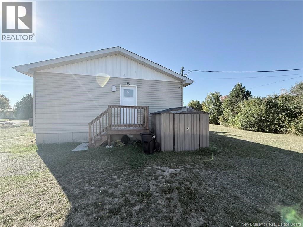48 De L'eglise, Bouctouche, New Brunswick  E4S 2Z9 - Photo 2 - NB127570