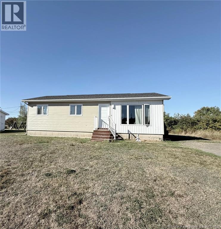 48 De L'eglise, Bouctouche, New Brunswick  E4S 2Z9 - Photo 3 - NB127570