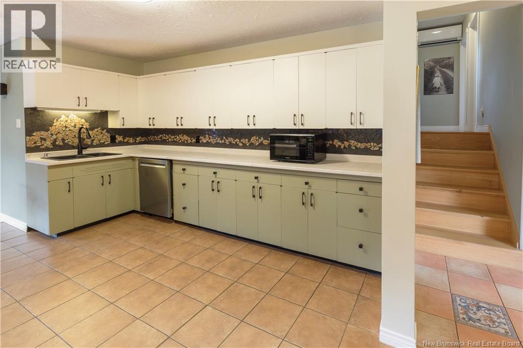 140 West Lane, Moncton, New Brunswick E1C 6V2 - Photo 3 - NB127782