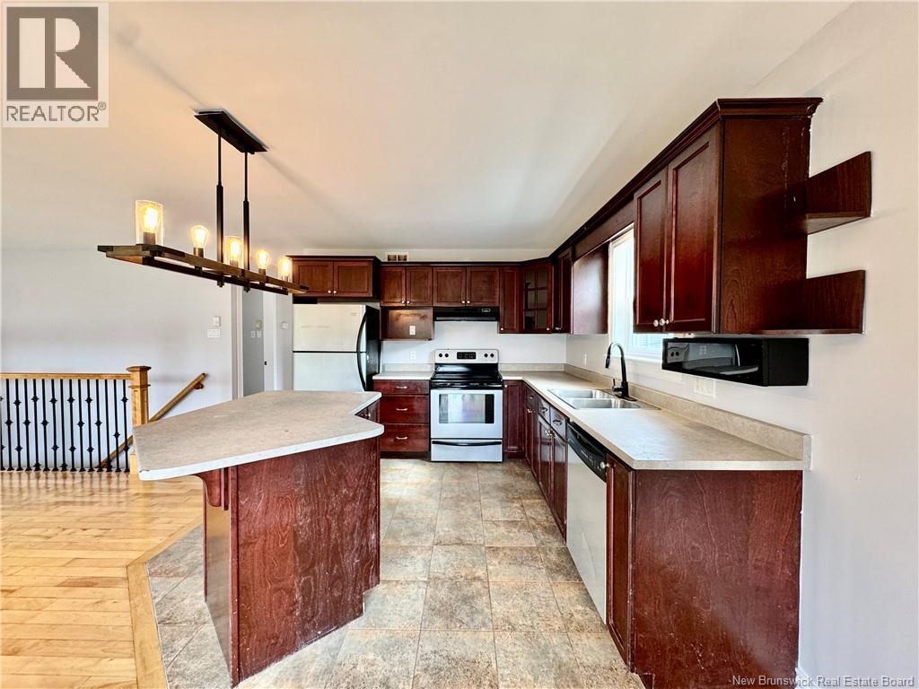 193 Houlahan, Dieppe, New Brunswick E1A 4X6 - Photo 5 - NB127776