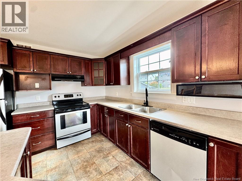 193 Houlahan, Dieppe, New Brunswick E1A 4X6 - Photo 6 - NB127776