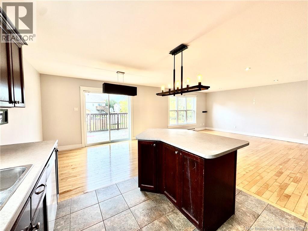 193 Houlahan, Dieppe, New Brunswick E1A 4X6 - Photo 7 - NB127776