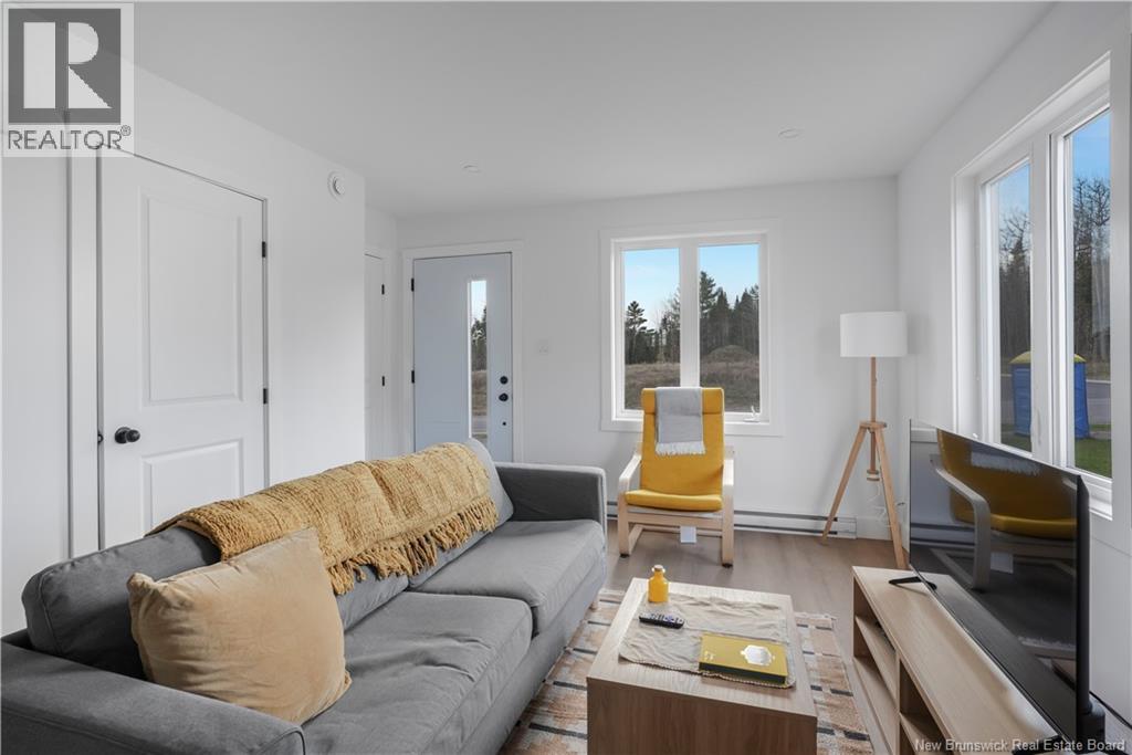 18 Terry Fox Drive, Oromocto, New Brunswick  E2V 0P6 - Photo 5 - NB127718