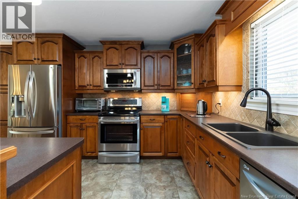 125 Oak Ridge Drive, Moncton, New Brunswick E1G 4Z1 - Photo 17 - NB127771