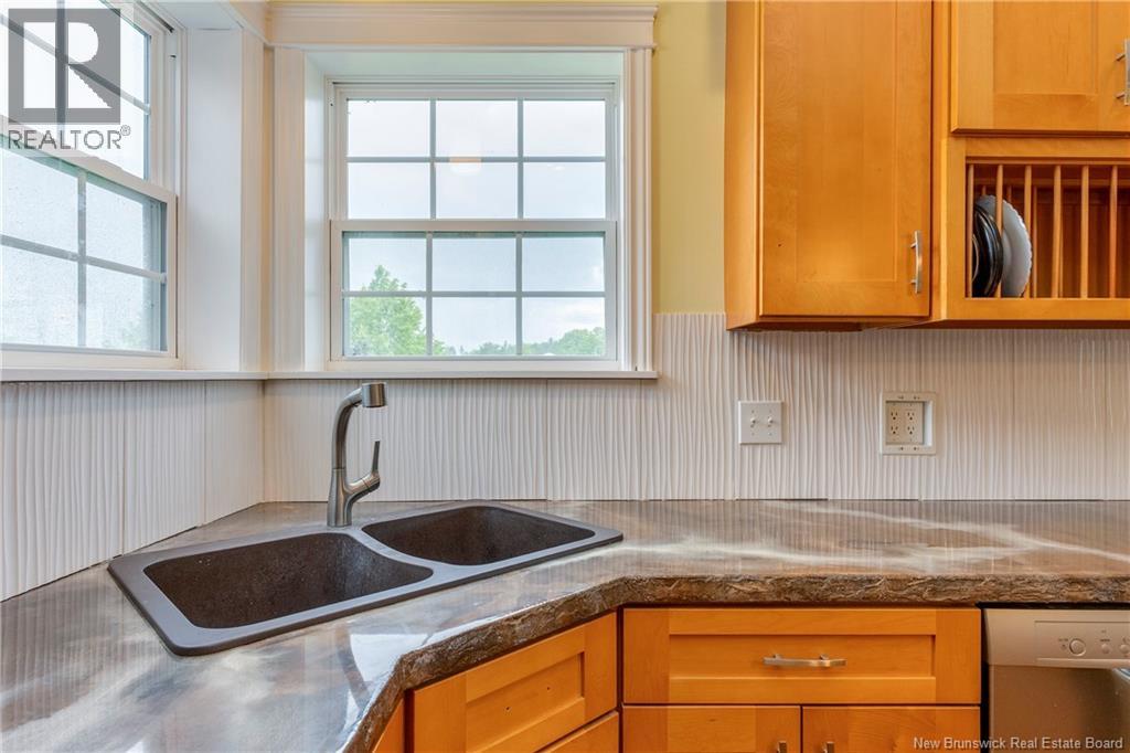 889 Latimore Lake, Saint John, New Brunswick E2N 1X9 - Photo 10 - NB127882