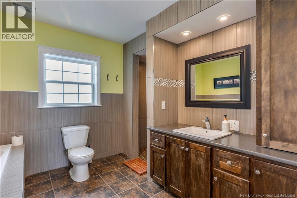 889 Latimore Lake, Saint John, New Brunswick E2N 1X9 - Photo 33 - NB127882