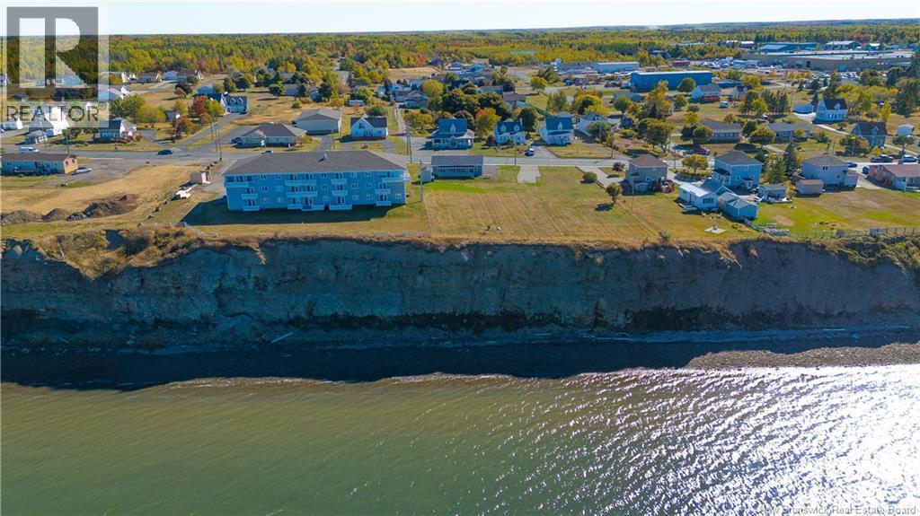 142 Saint-Pierre E Boulevard, Caraquet, New Brunswick  E1W 1B1 - Photo 16 - NB127893