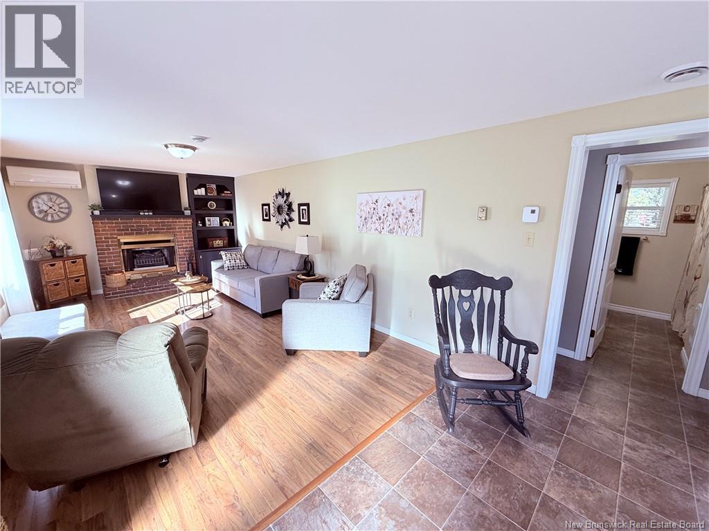108 Fisher Avenue, Woodstock, New Brunswick  E7M 1S2 - Photo 7 - NB127940