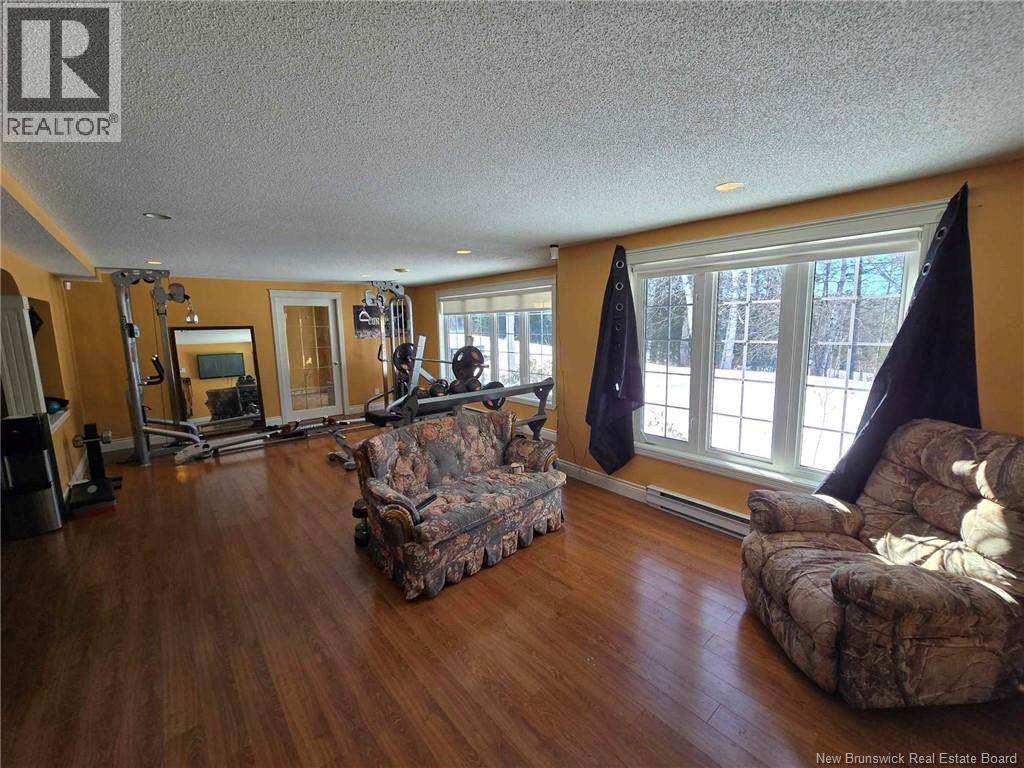 1125 Birchwood Drive, Bathurst, New Brunswick E2A 4W8 - Photo 33 - NB128006