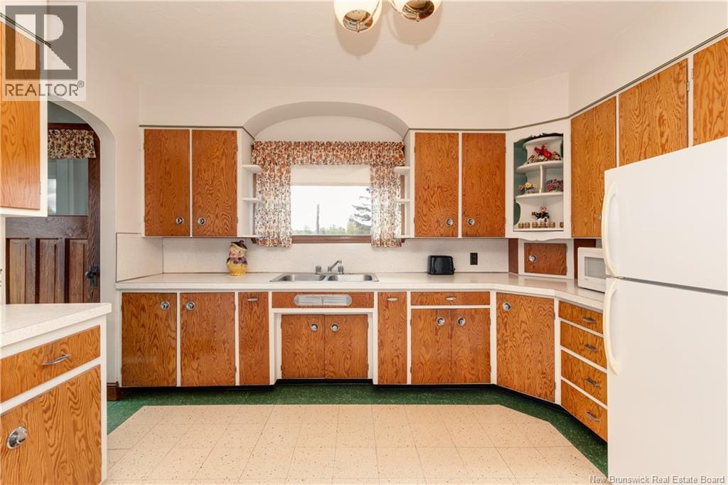 2155 Amirault, Dieppe, New Brunswick  E1A 7K3 - Photo 11 - NB127965