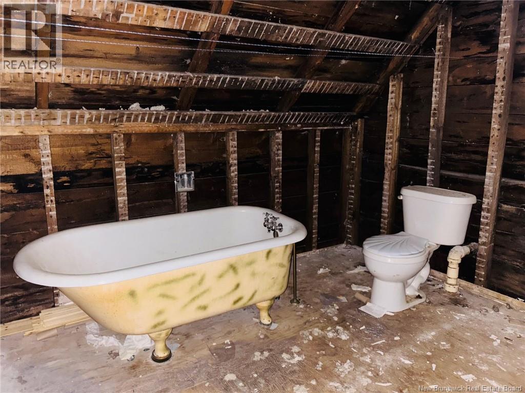 22 Beech Street, Mcadam, New Brunswick  E6J 1V8 - Photo 12 - NB128092