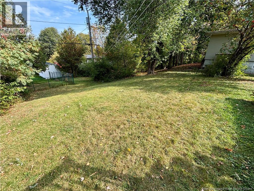 245 Massey Street, Fredericton, New Brunswick  E3B 2Z5 - Photo 23 - NB128057