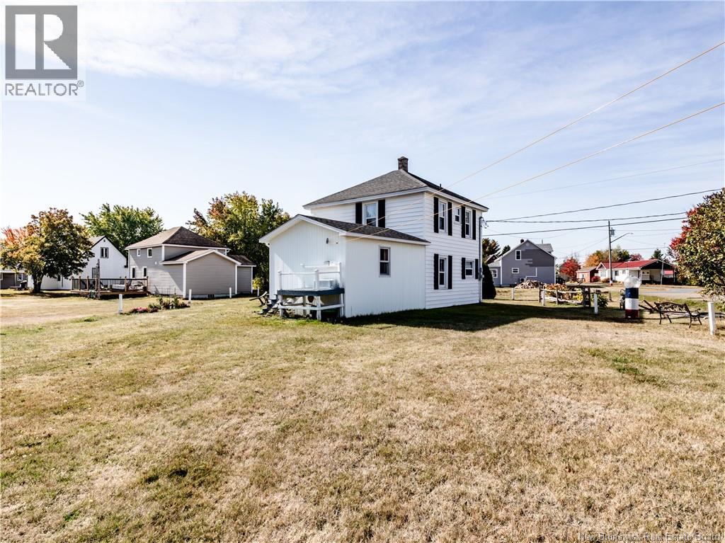 59 Bellevue Street, Saint-Louis-De-Kent, New Brunswick  E4X 1B3 - Photo 3 - NB127900